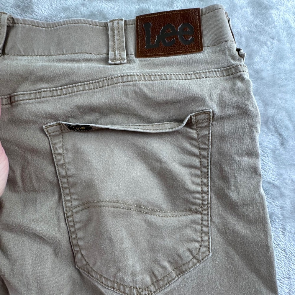 Lee Extreme Motion Pants Mens 44x32 Straight Taper Khaki Stretch Casual Work - Picture 12 of 13